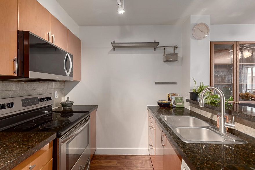 1109 2763 Chandlery Place