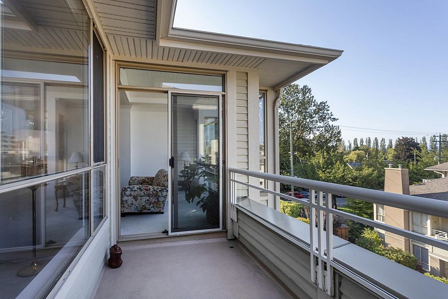 405 3777 W 8th Avenue