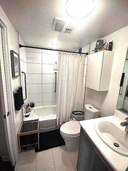 505 66 W Cordova Street