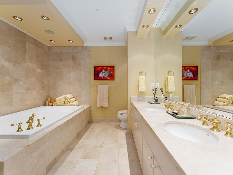 PH3 1790 Bayshore Drive