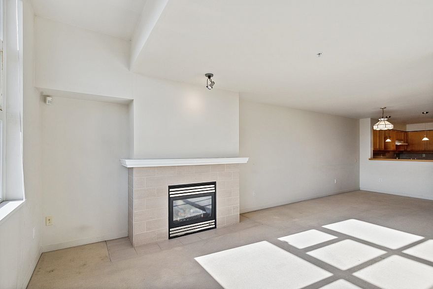 303 3580 W 41st Avenue