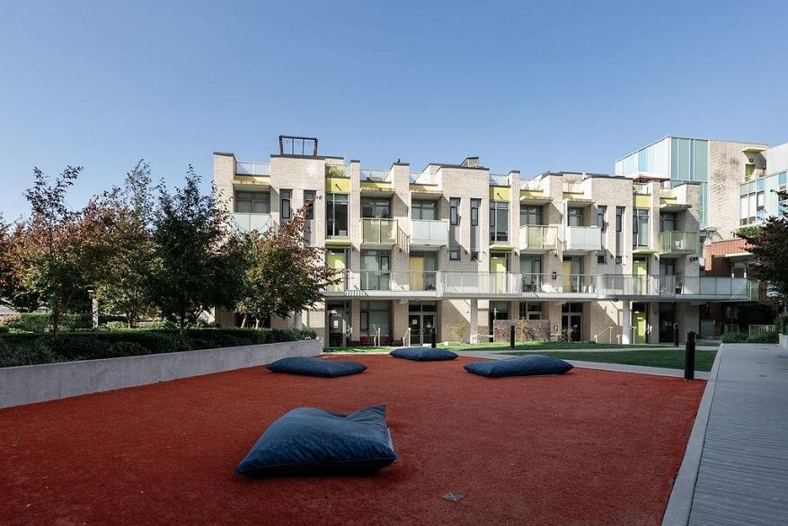 905 285 E 10th Avenue