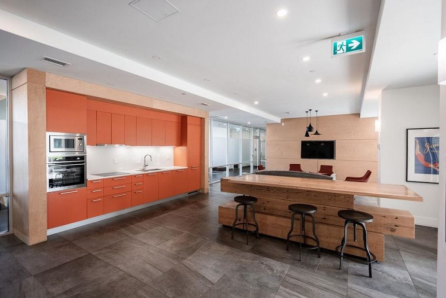 905 285 E 10th Avenue