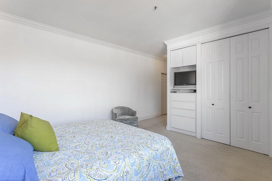 405 3777 W 8th Avenue