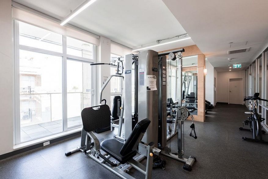 905 285 E 10th Avenue