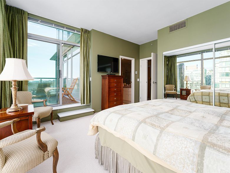 PH3 1790 Bayshore Drive