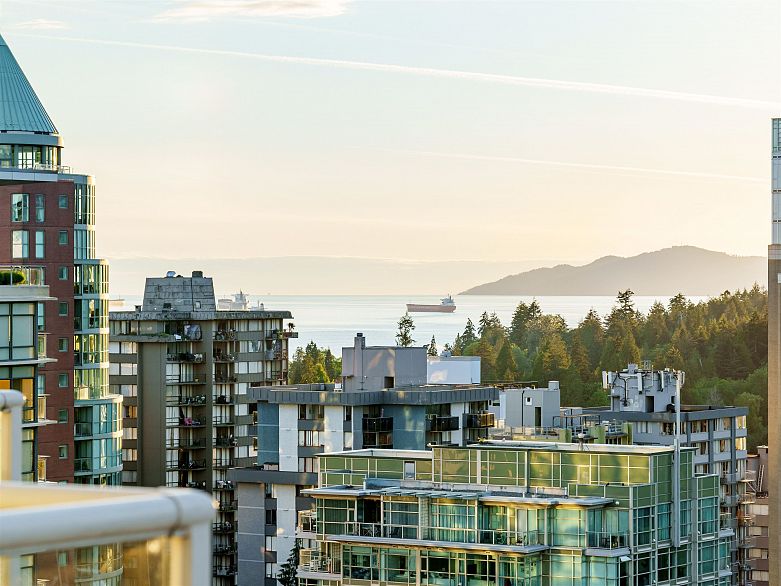 PH3 1790 Bayshore Drive