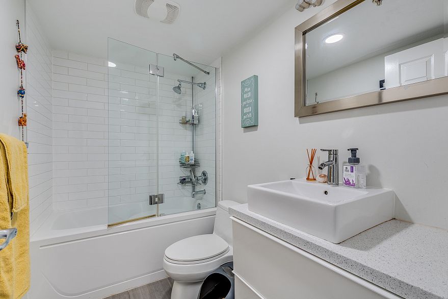 601 1128 Quebec Street