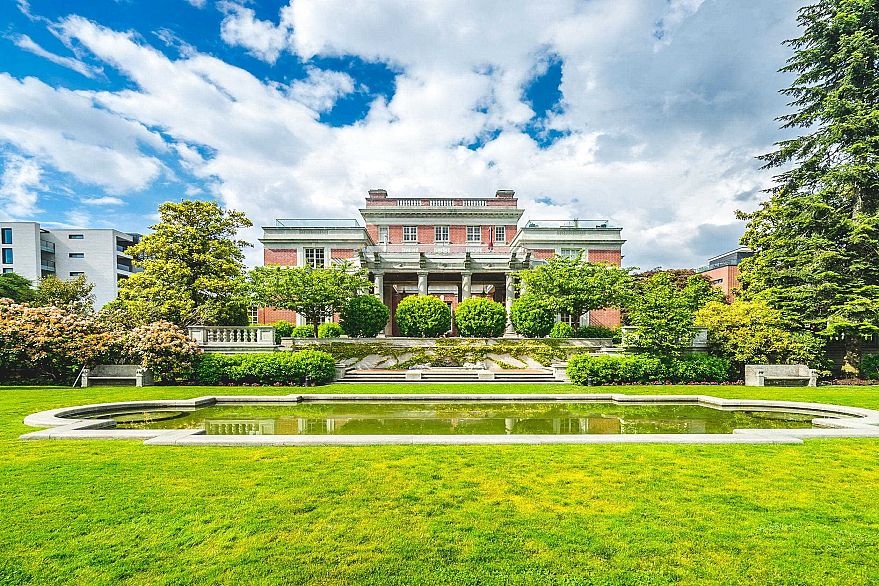 212 7128 Adera Street