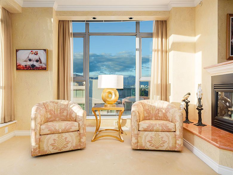 PH3 1790 Bayshore Drive