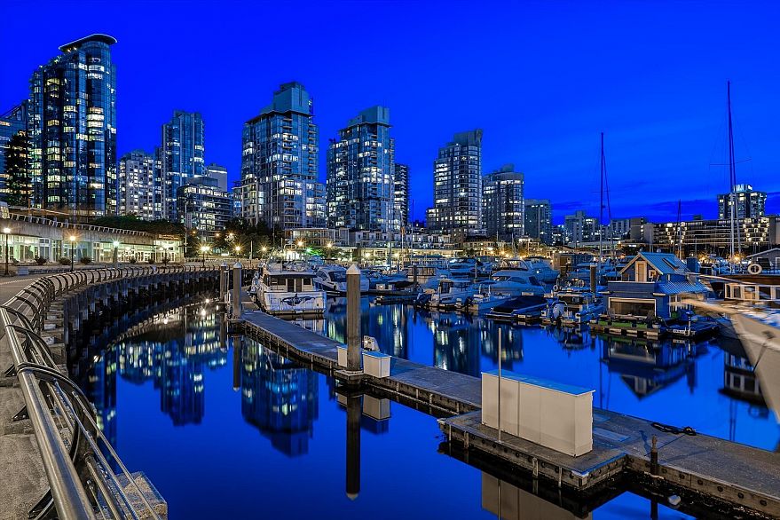 303 1415 W Georgia Street