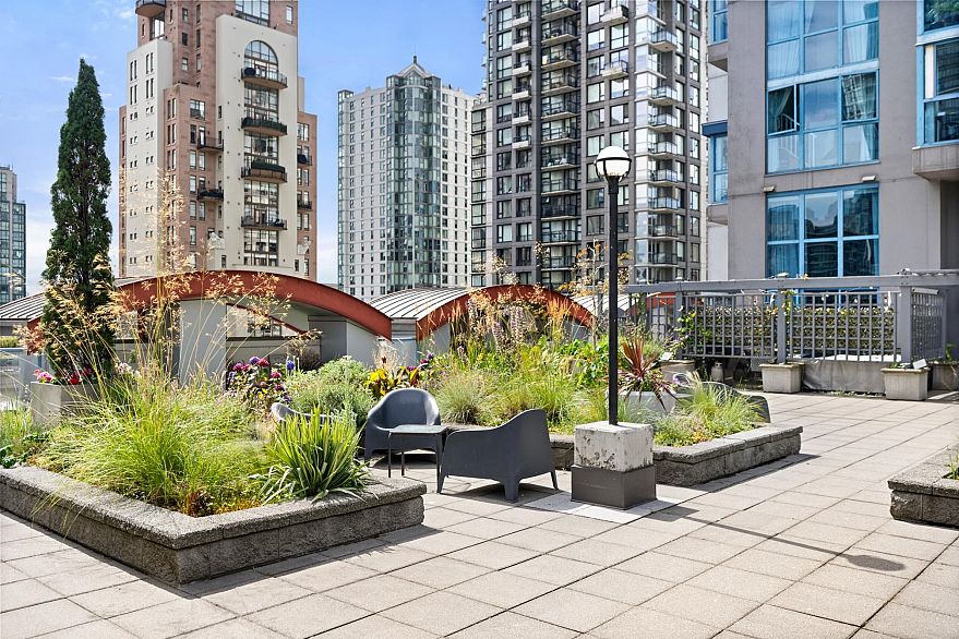 2004 1238 Seymour Street