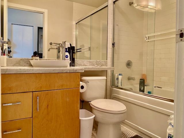 204 1050 Smithe Street