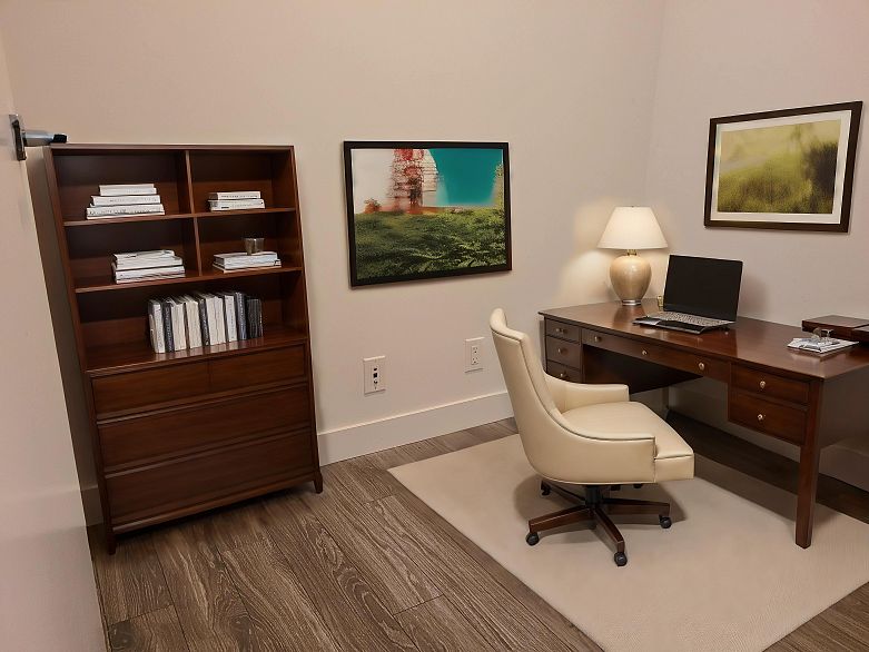 2501 1283 Howe Street