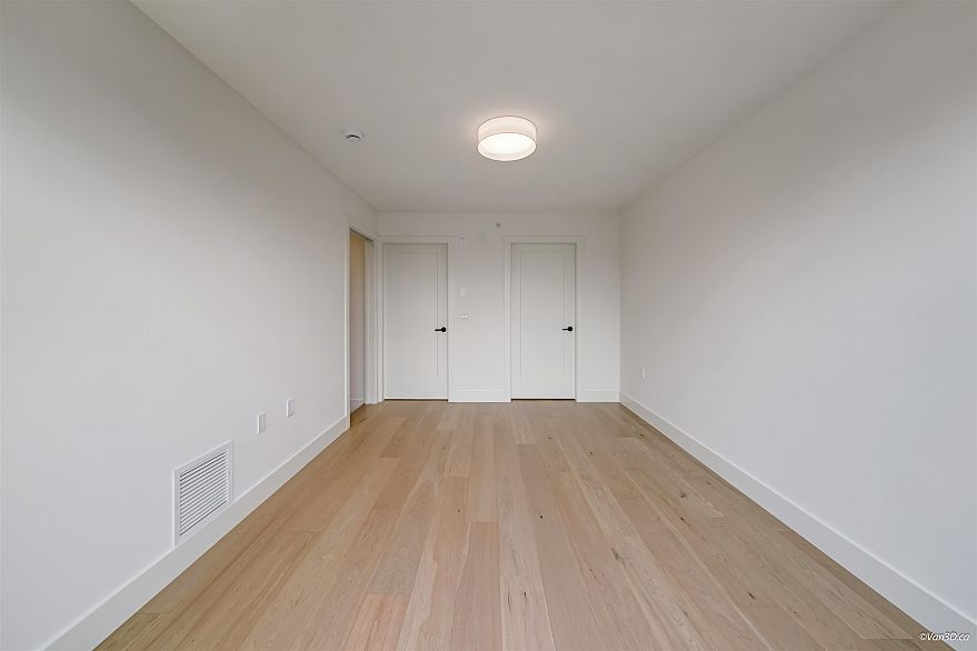 123 5383 Willow Street