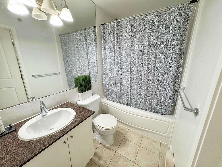 415 3651 Foster Avenue