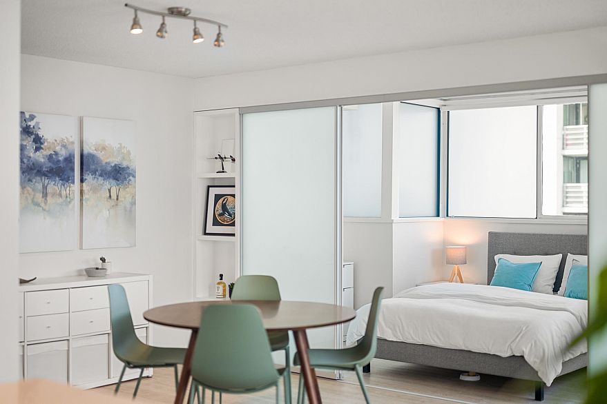 2004 1238 Seymour Street