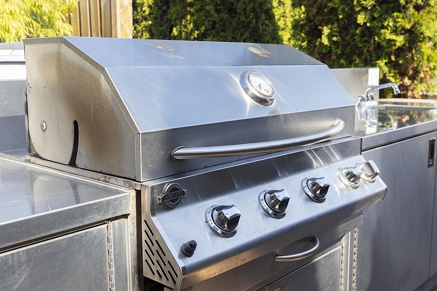 501 150 E Cordova Street