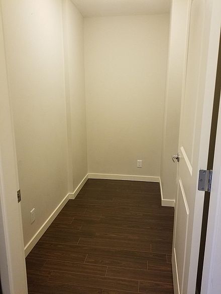 701 1068 W Broadway Way