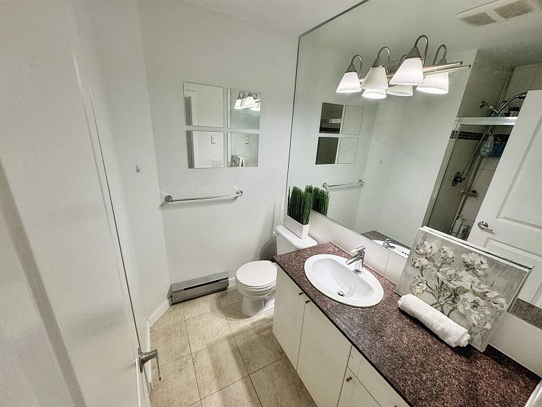 415 3651 Foster Avenue