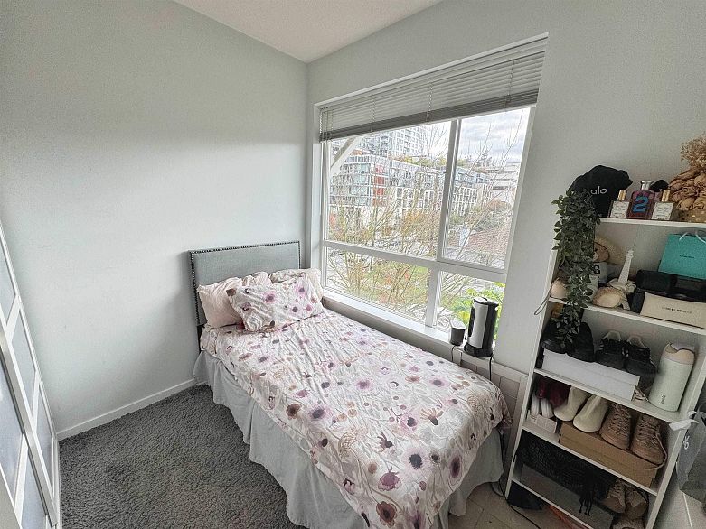 415 3651 Foster Avenue