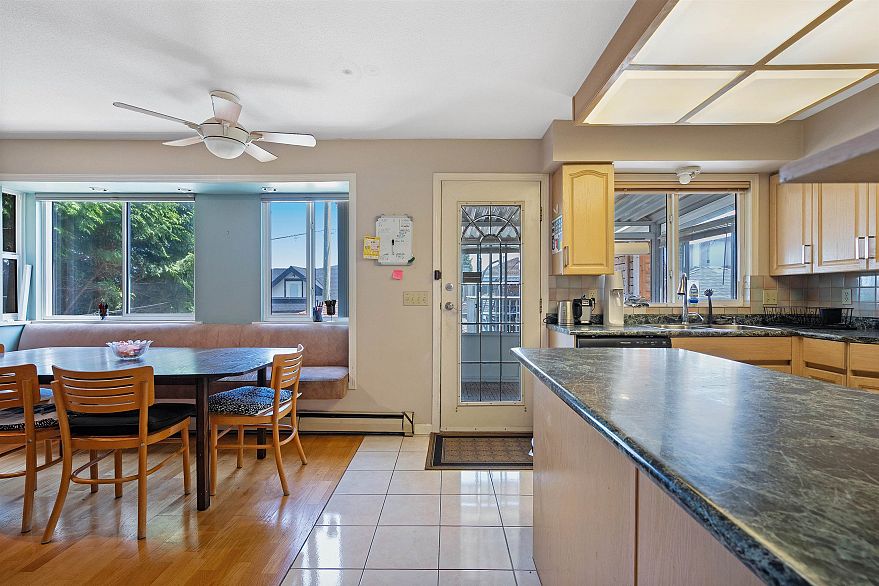 4988 Sherbrooke Street