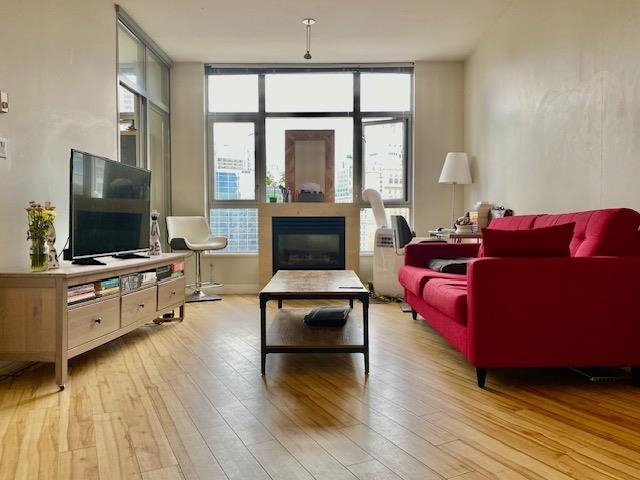 204 1050 Smithe Street