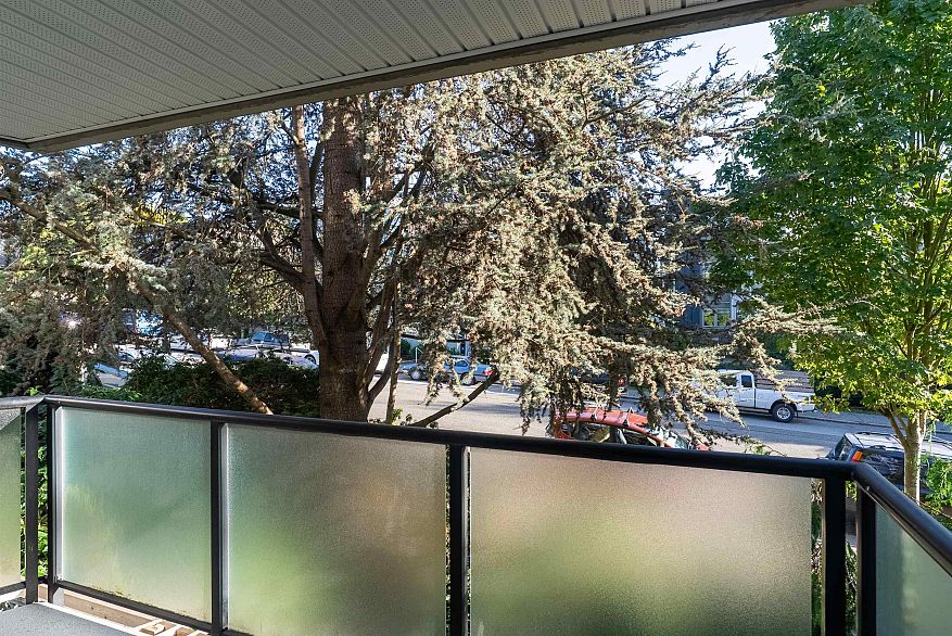 208 2255 Eton Street