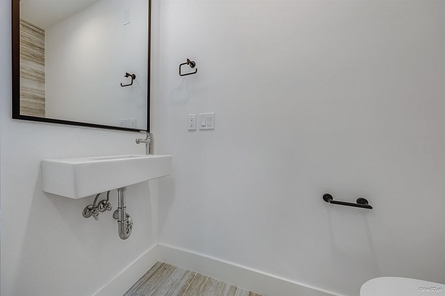 123 5383 Willow Street