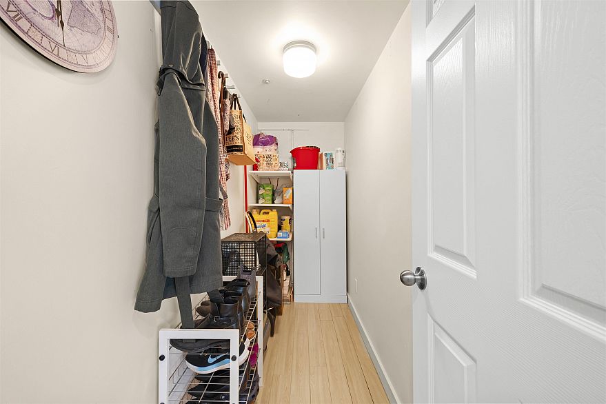 1201 888 Hamilton Street