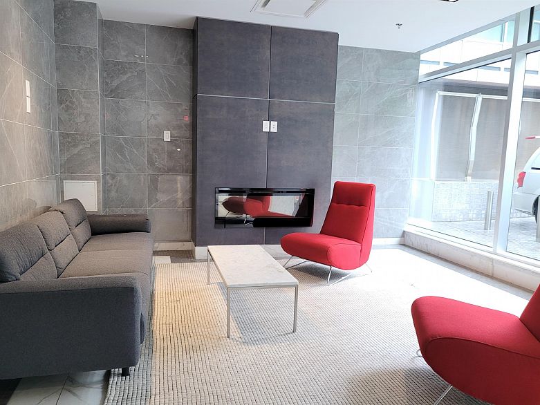 2501 1283 Howe Street