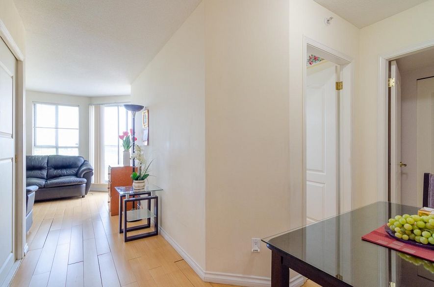 1206 3455 Ascot Place