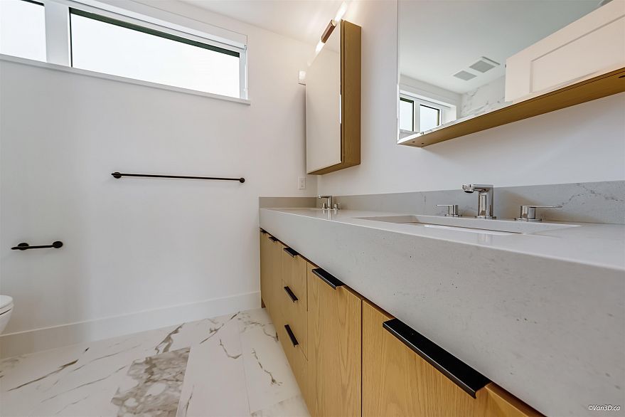 123 5383 Willow Street