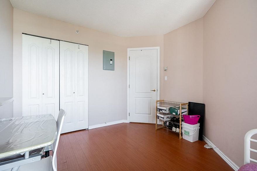 910 3489 Ascot Place