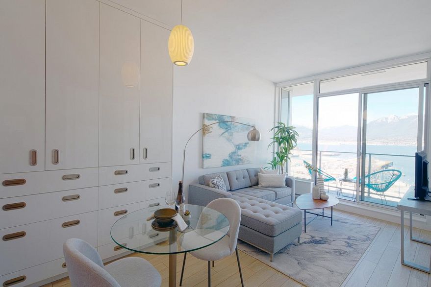 PH8 955 E Hastings Street