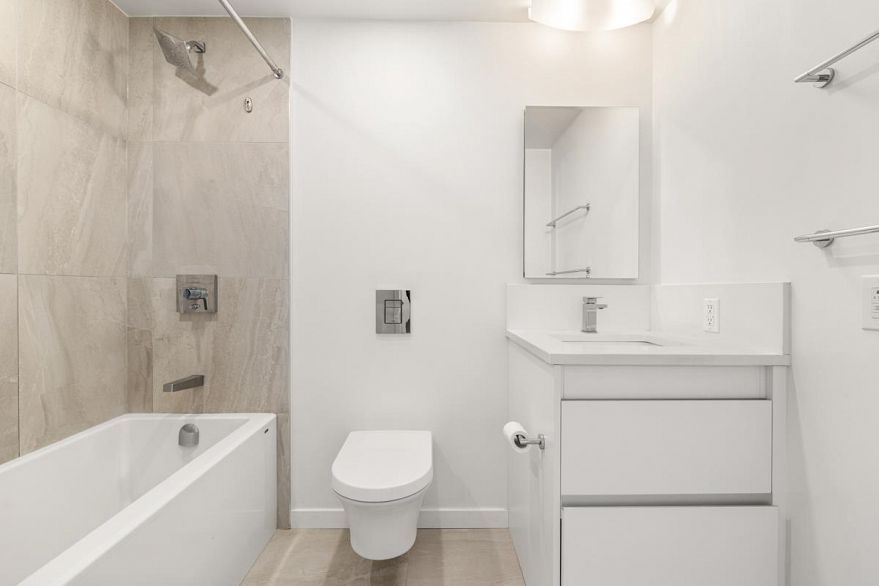 823 180 E 2nd Avenue