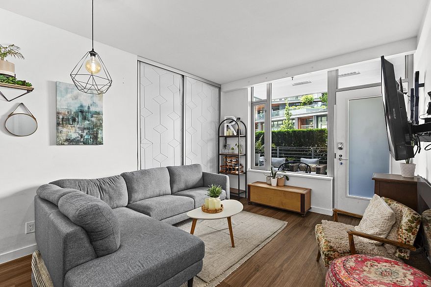 101 1661 Quebec Street