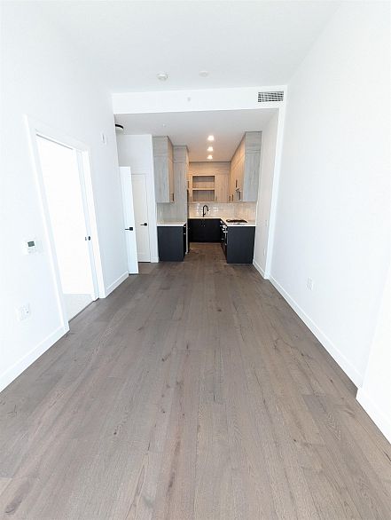 106 6859 Cambie Street