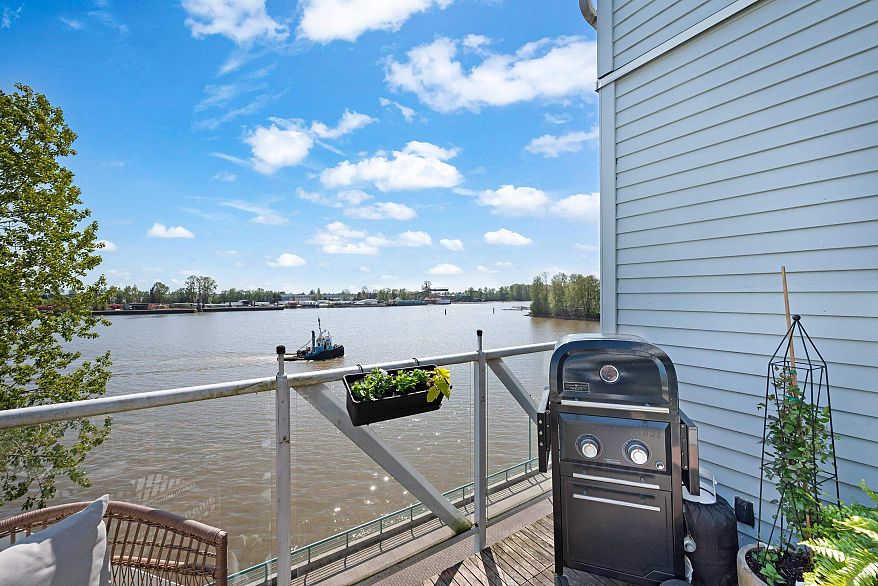 411 2020 E Kent Avenue South