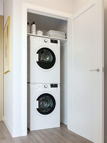 243 578 W 24th Avenue