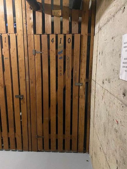 410 1975 Pendrell Street