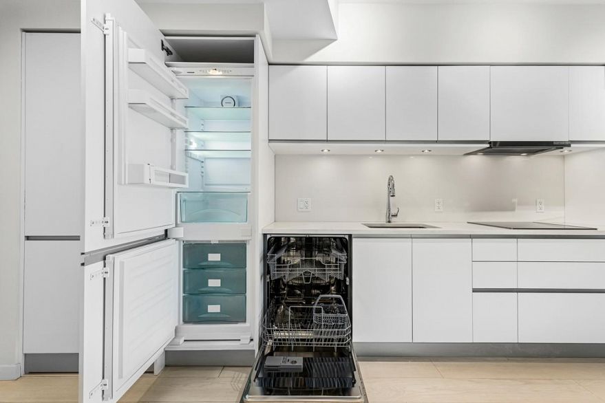 823 180 E 2nd Avenue