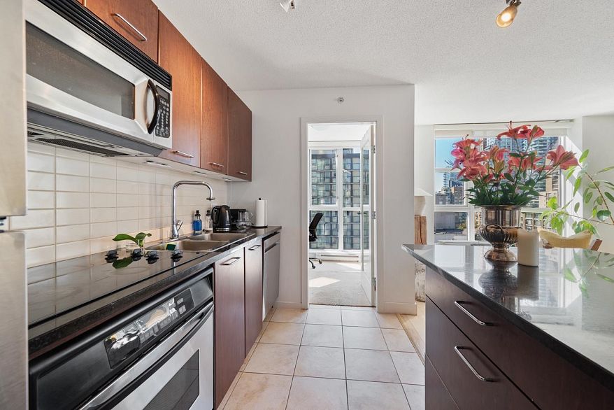 808 1199 Seymour Street