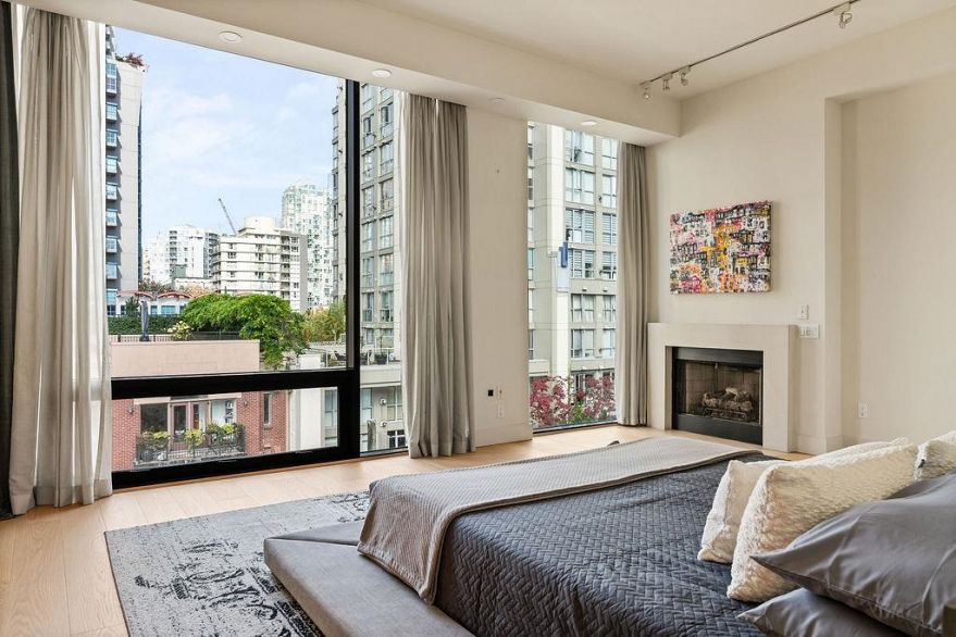 PH 1245 Homer Street