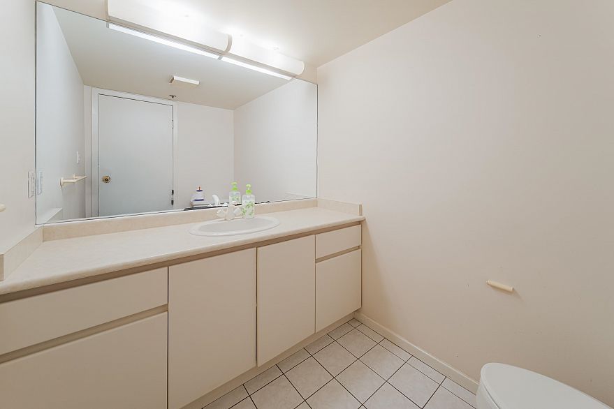 804 518 W 14th Avenue