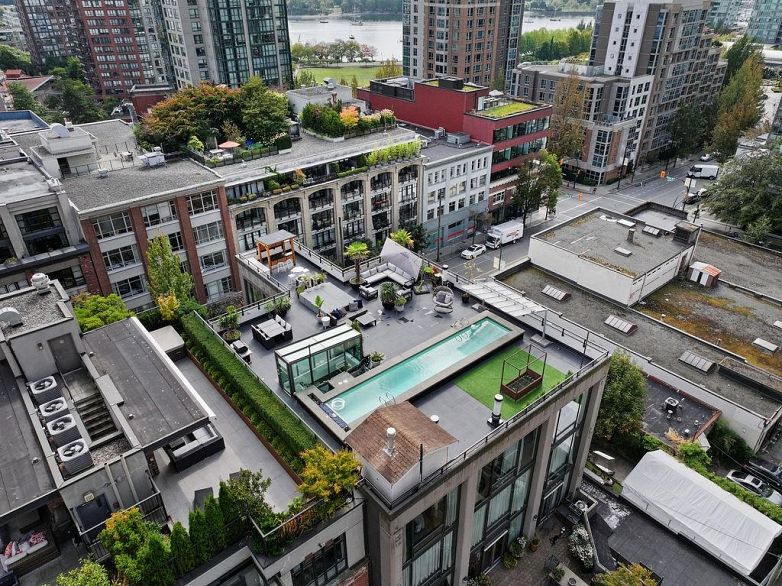 PH 1245 Homer Street