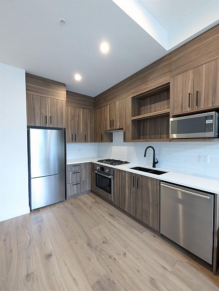 101 6859 Cambie Street