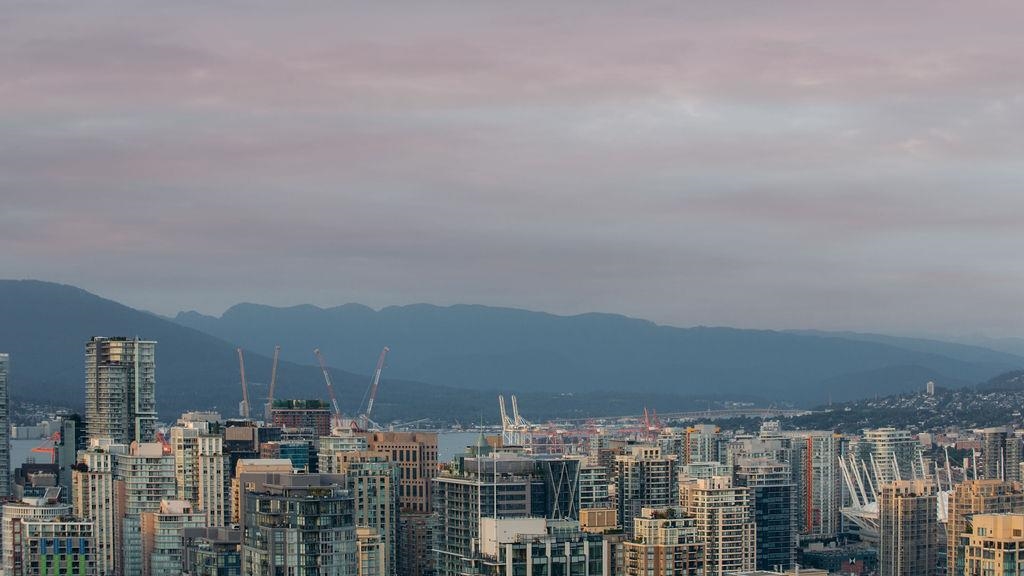 4906 1480 Howe Street