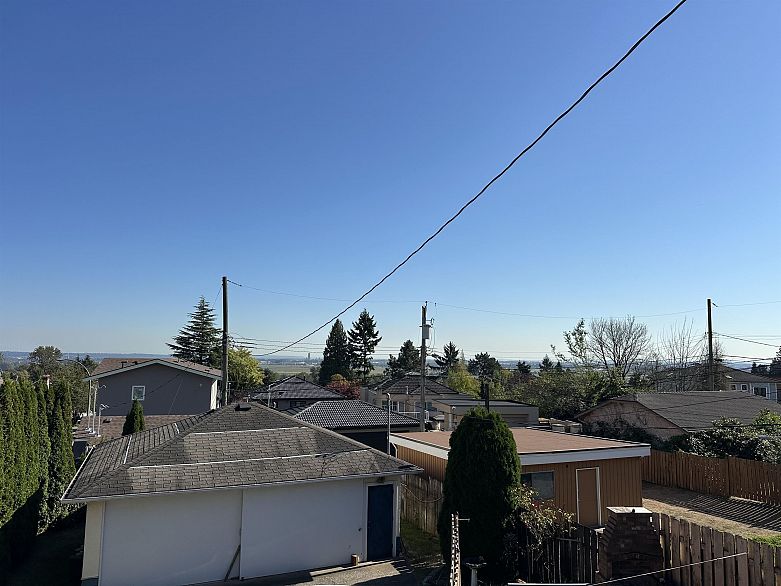 2376 Fraserview Drive