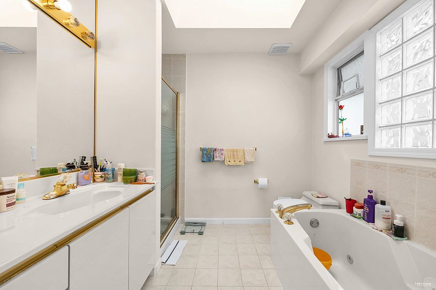 6388 Laburnum Street